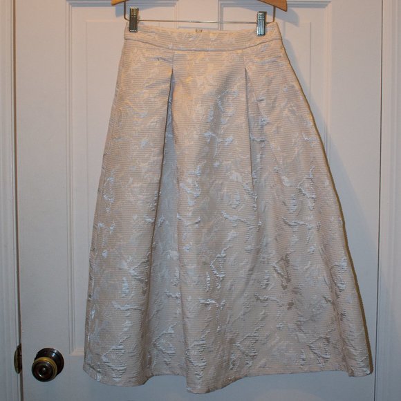 ASTR The Label High-Rise Midi Skirt in Cream. - Picture 1 of 4